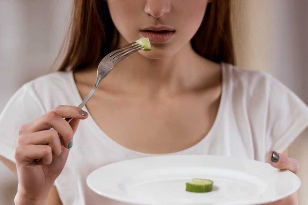 Anoreksiyanın Yol Açtığı Fiziksel Ve Ruhsal Sorunlar